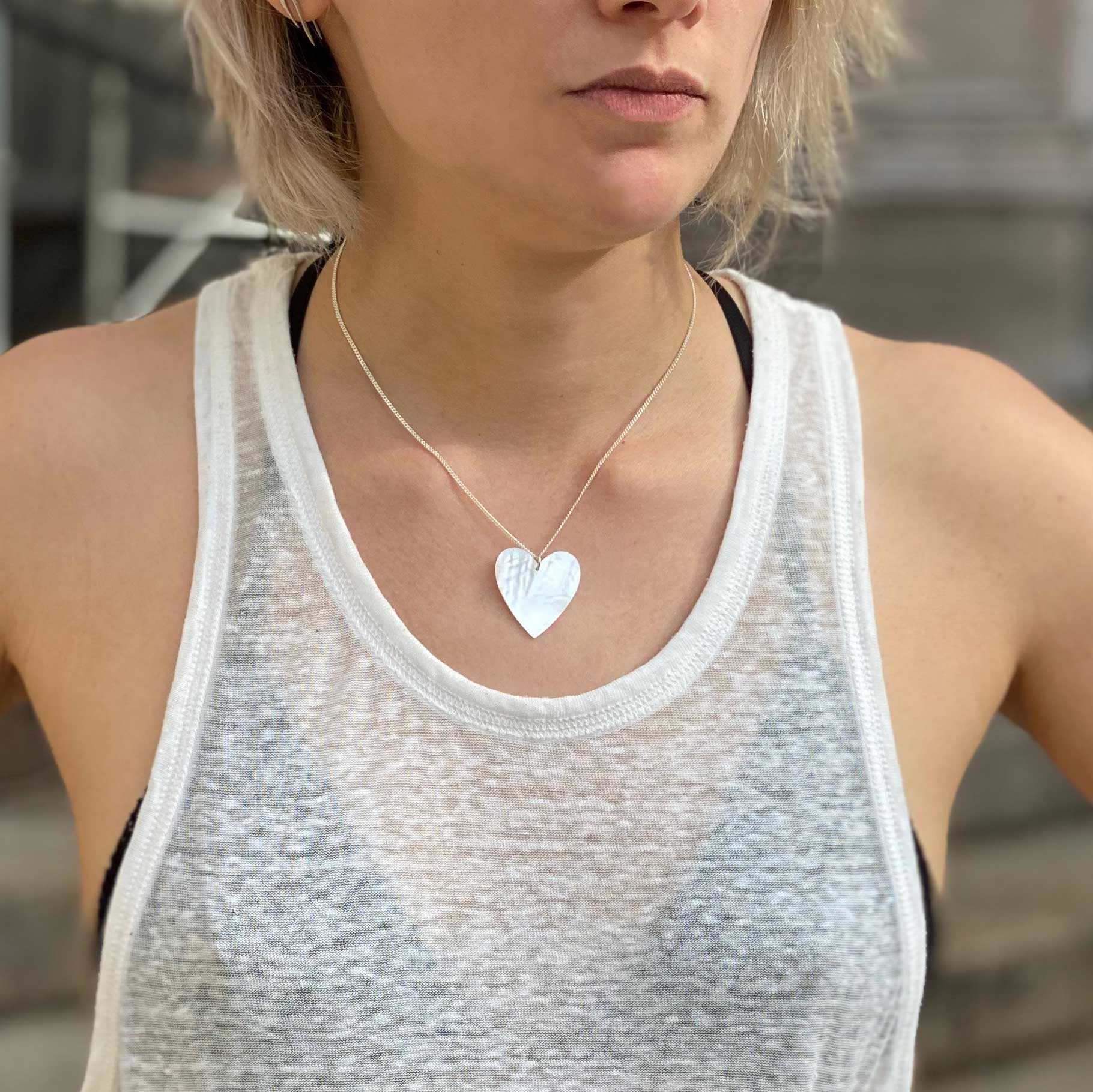 Heart Necklace in Mother of Pearl Large